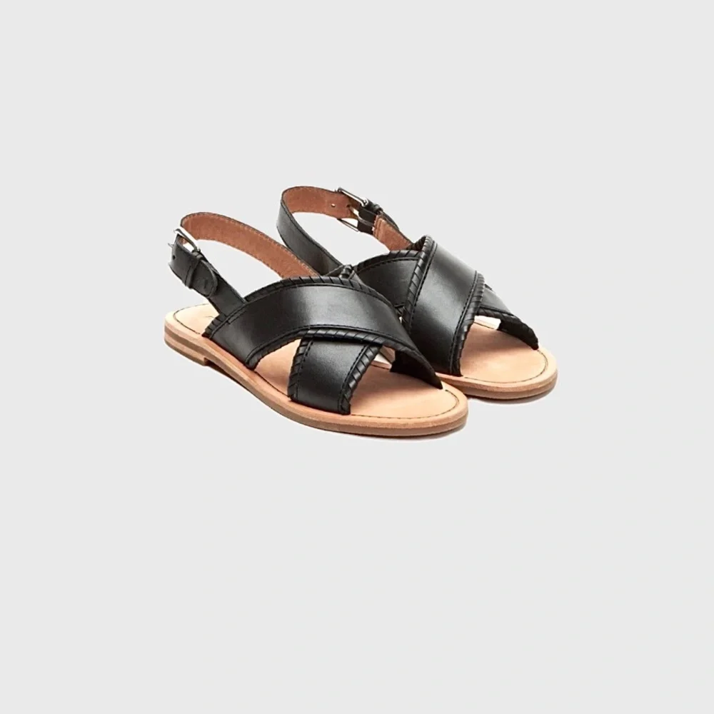 Frye Robin Feather‎ Criss Cross Sandals